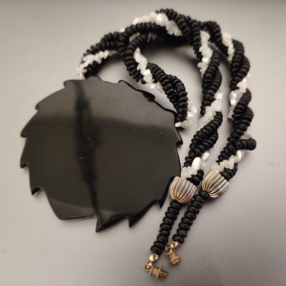 Vintage Lee Sands Mosaic Mother of Pearl Lion Necklace - Picture 5 of 12